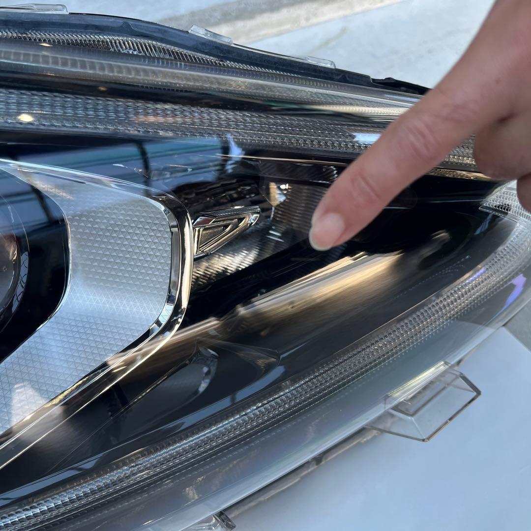 シエンタ　NCP170 右LEDヘッドライト