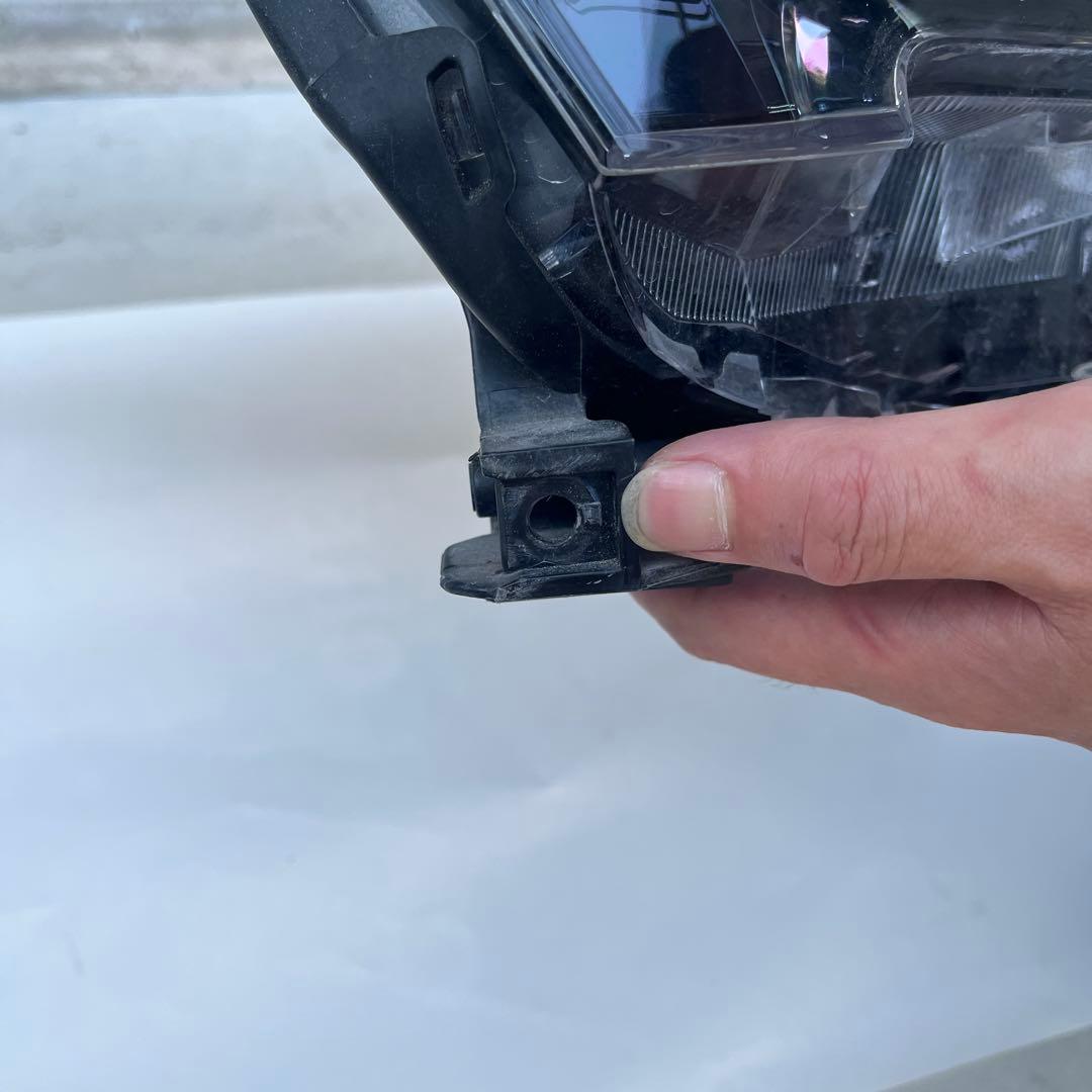 シエンタ　NCP170 右LEDヘッドライト