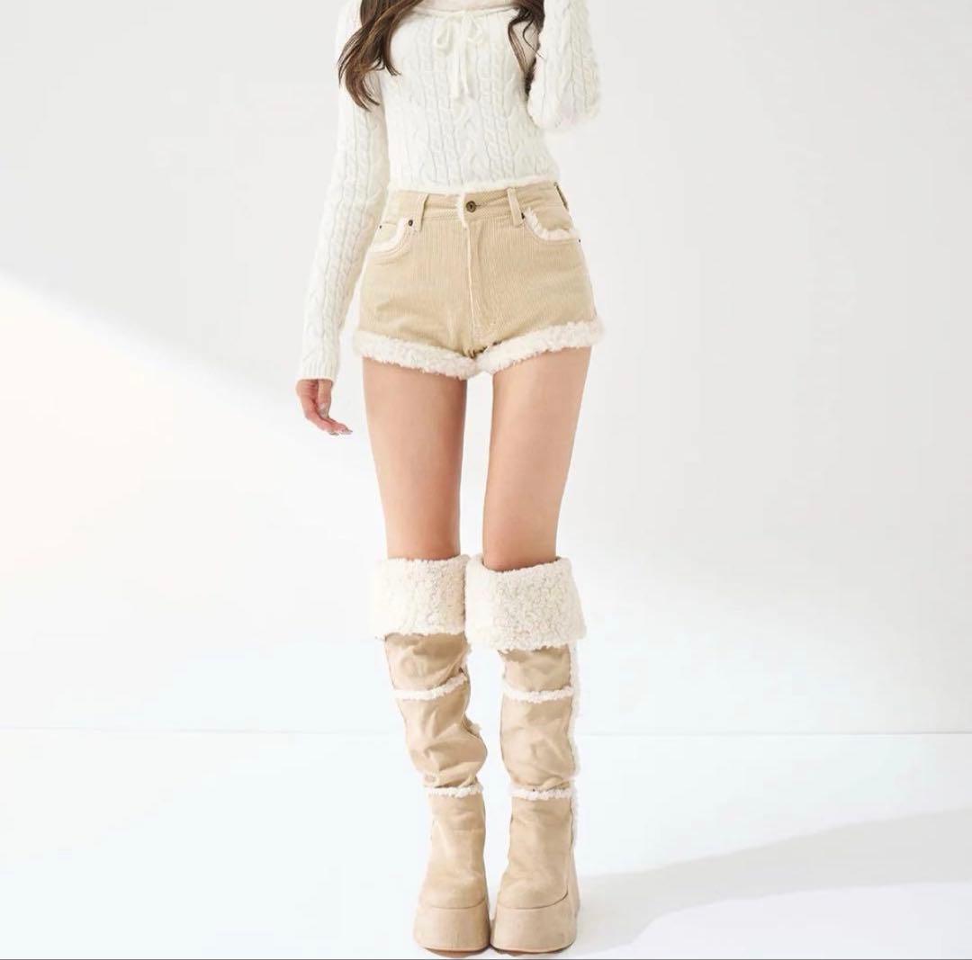 値下げ不可！ Darich ポイントボアコーデュロイショートパンツ IVO M