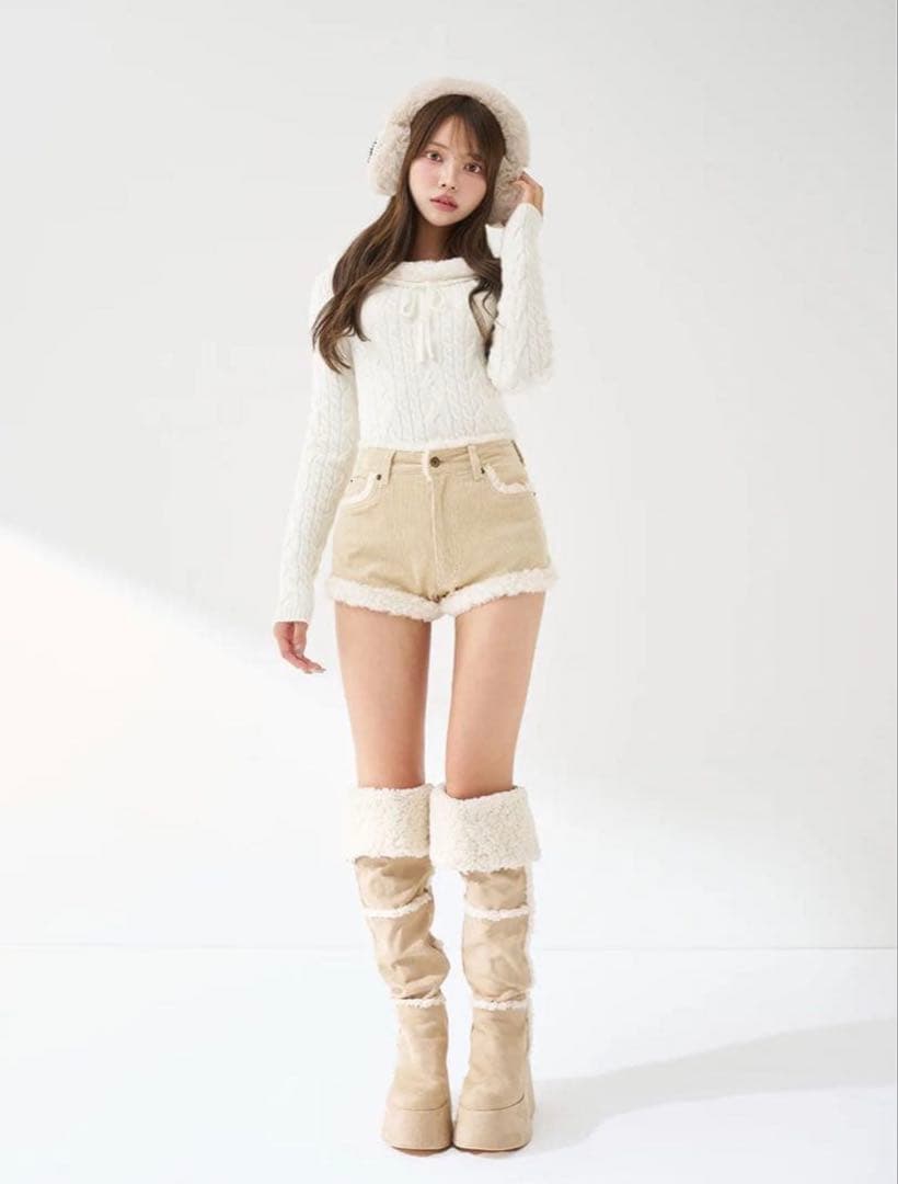 値下げ不可！ Darich ポイントボアコーデュロイショートパンツ IVO M