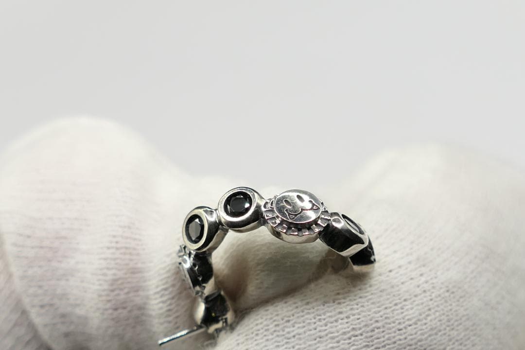 新品　ライオンハート　レオ　LEO　フープ　ウェーブ　ピアス　ジルコニア