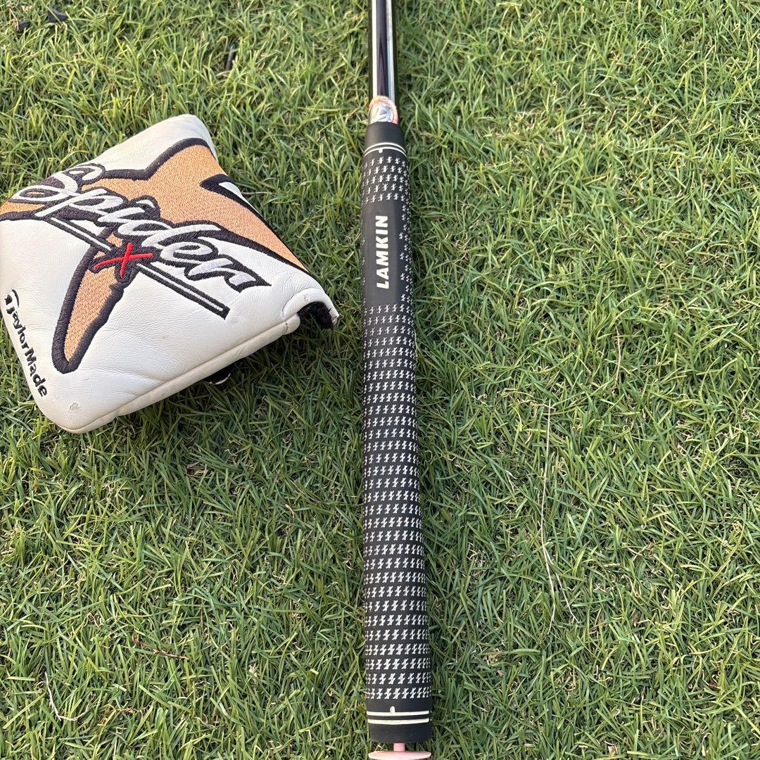 レフティ　スパイダーＸ　パター