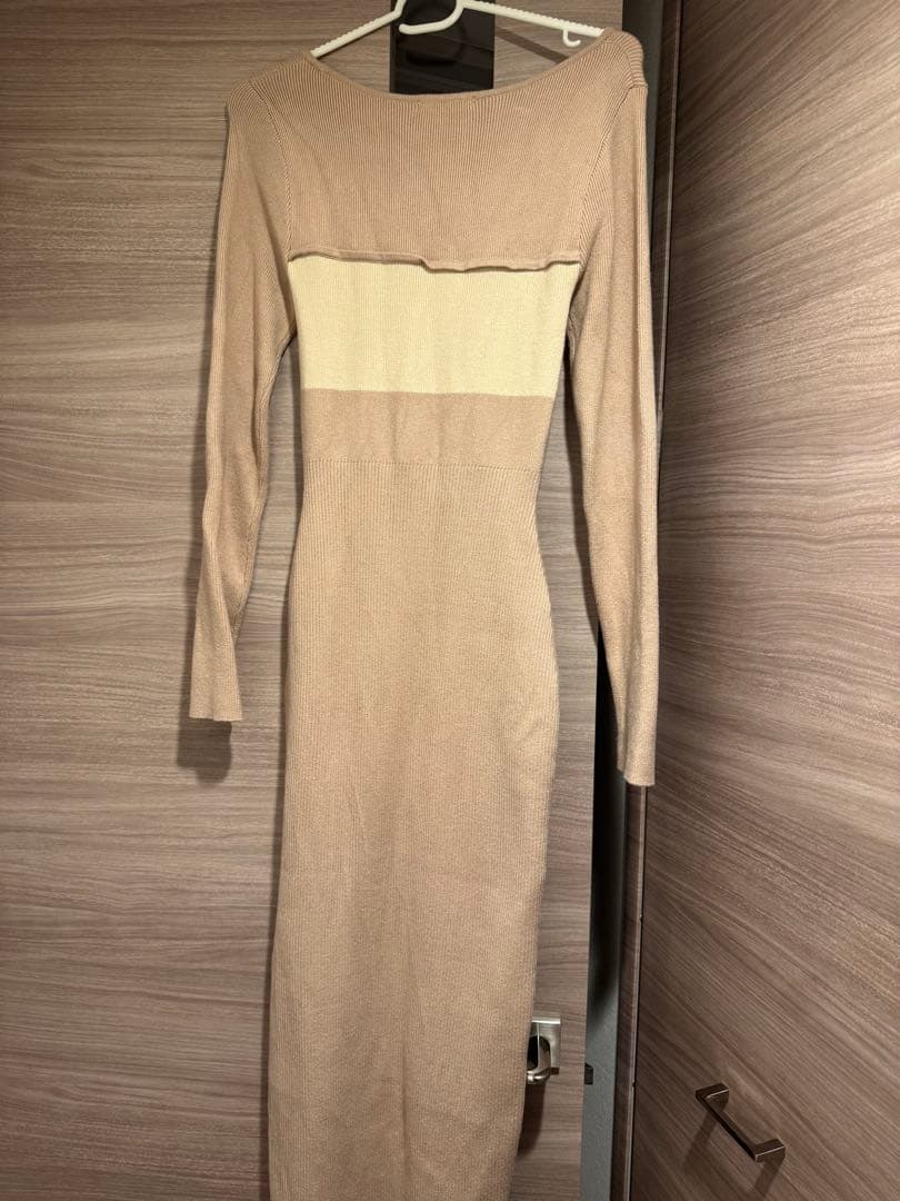 lip serviceデコルテオープンバイカラーリボンニットワンピース