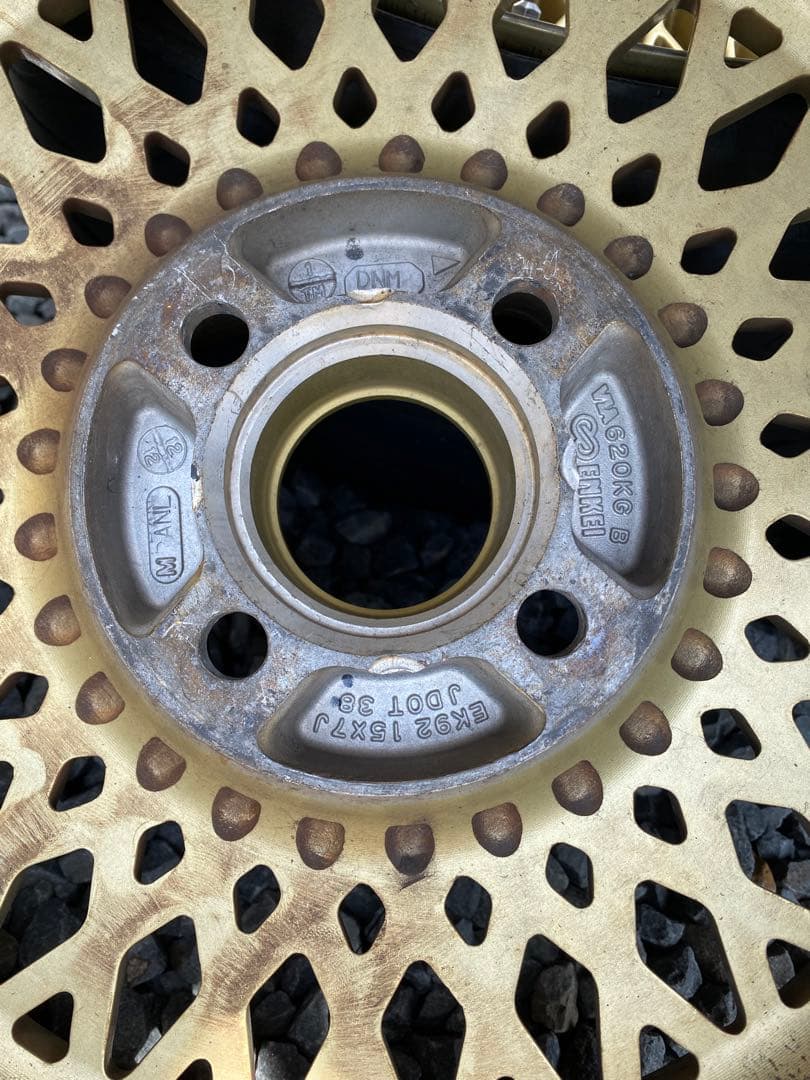 [出血大サービス]エンケイ　クラシック　15インチ　7j+38 4穴 ロスタ