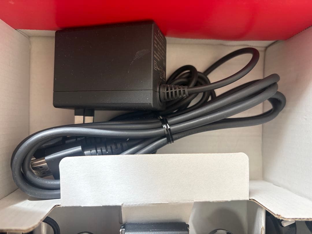 ニンテンドーSwitch 本体　袋以外の付属品完備