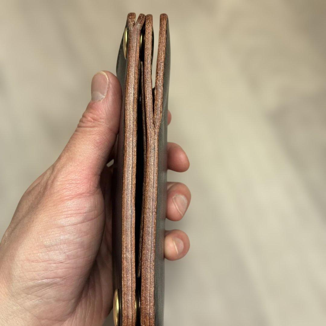 【茶芯ブラック】ミドルトラッカーウォレット　真鍮　お札を折らずに収納　タイプB