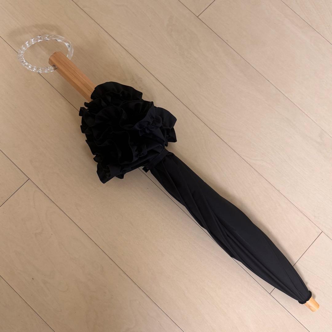 サンバリア 折りたたみ日傘 ２段折 フリル ブラック