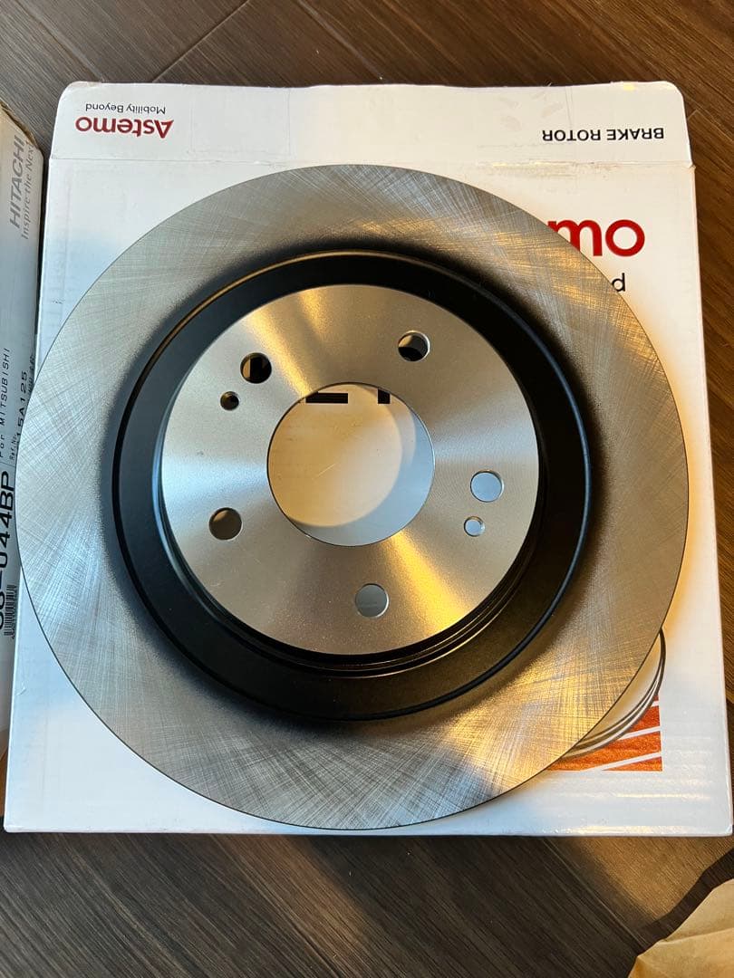 【HITACHI製】デリカD5リアブレーキローター