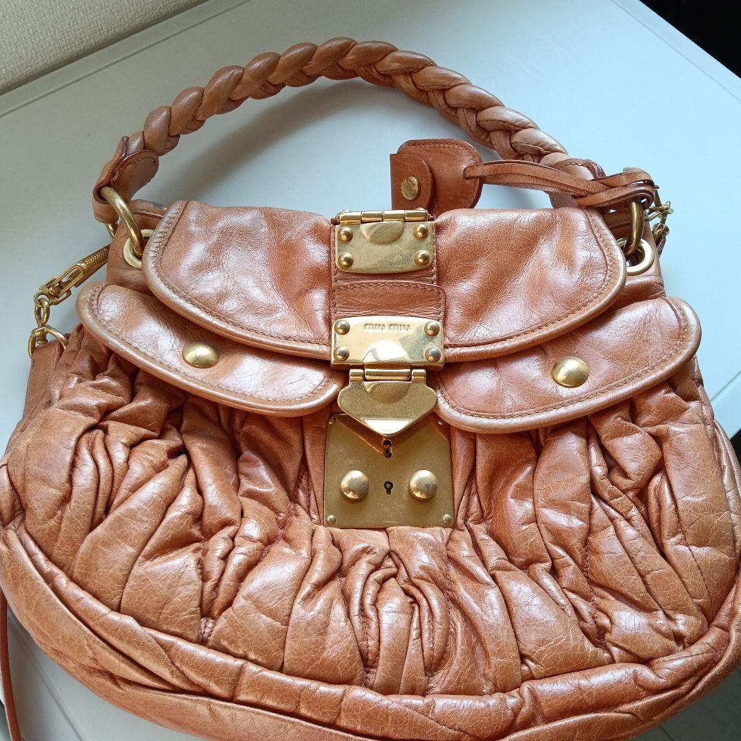 miu miu ピンクレザーショルダーバッグ　ハンドバッグ