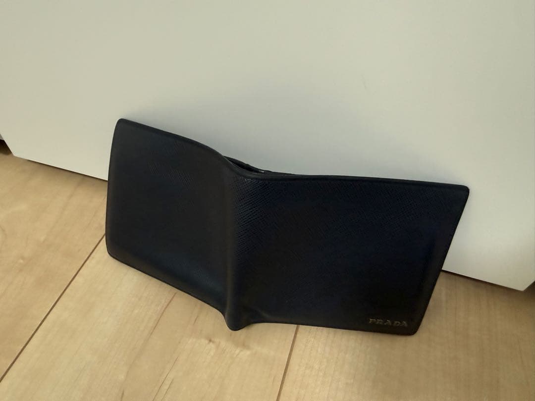 PRADA ネイビー 二つ折り財布