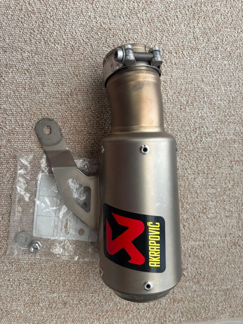 S1000RR アクラポビッチスリップオン 2年程使用S-B10SO11-CBT