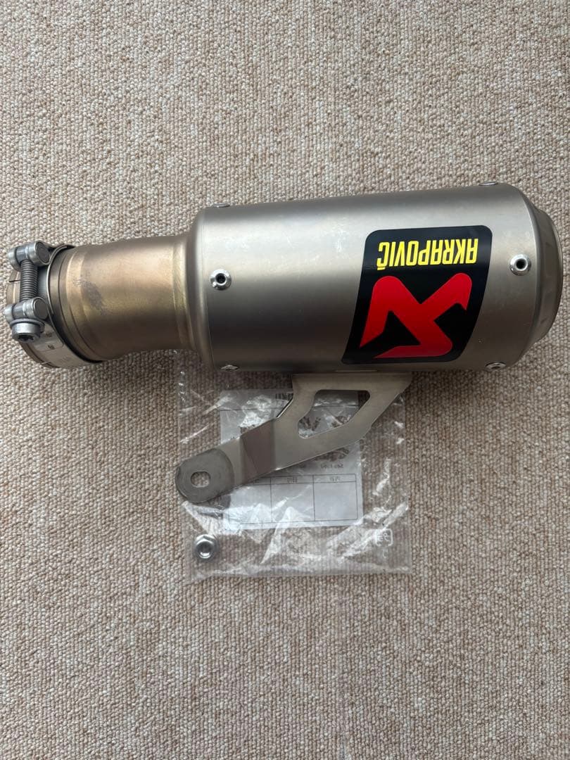 S1000RR アクラポビッチスリップオン 2年程使用S-B10SO11-CBT