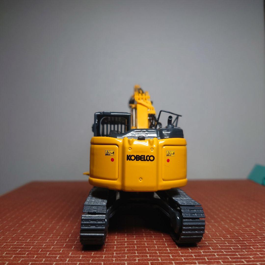 3*p様 コベルコ SK140SRD 自動車解体機(イエロー) 1/50 KOB