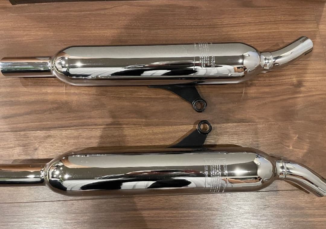 早い物勝ち‼️Triumph空冷ボンネビル T100純正スポーツマフラー 希少！