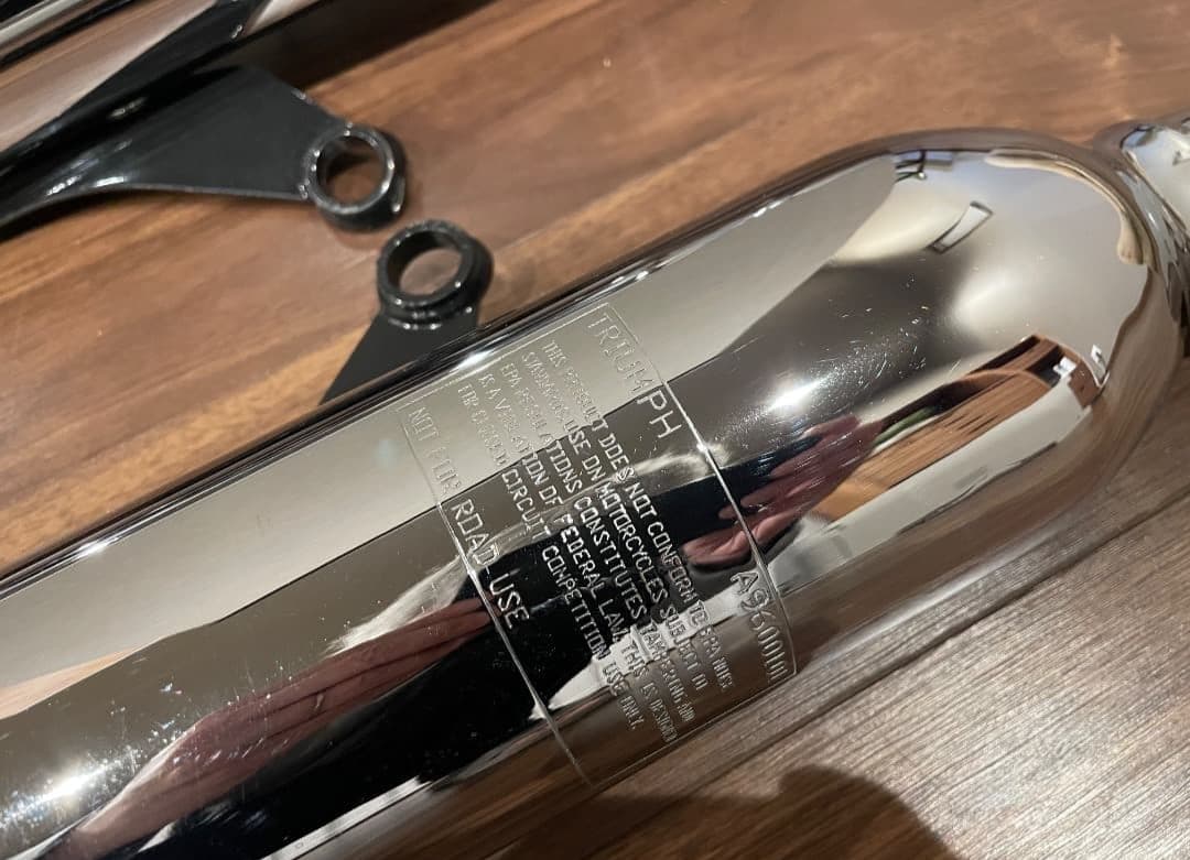 早い物勝ち‼️Triumph空冷ボンネビル T100純正スポーツマフラー 希少！