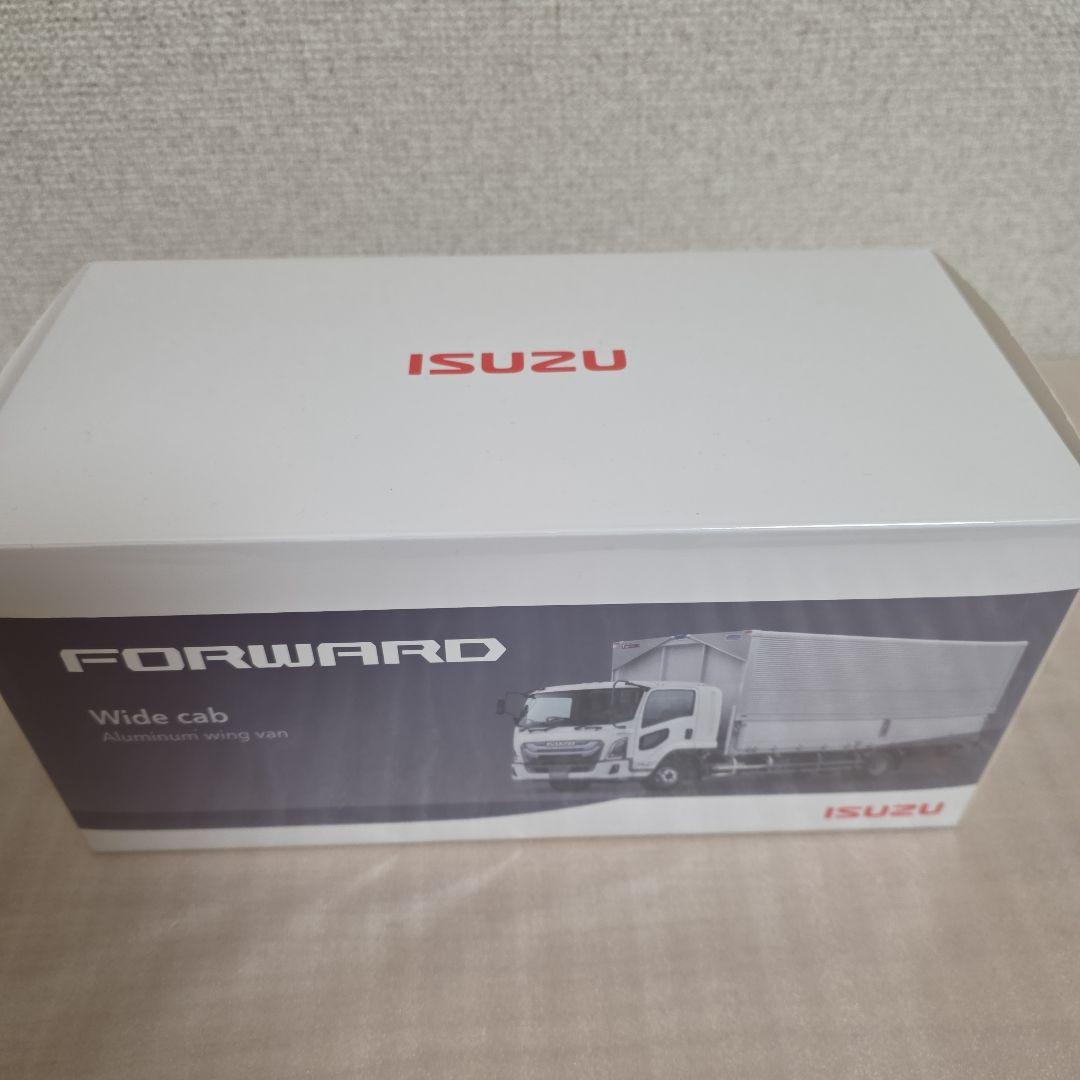 ISUZU FORWARD 1/43スケールミニカー【新品、未開封】