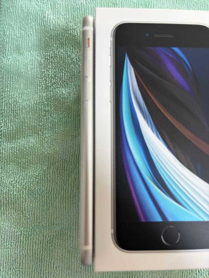 iPhone se 第２世代　128GB ホワイト SIMフリー