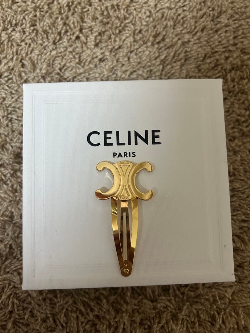 CELINE ゴールド ヘアクリップ 1つのみ