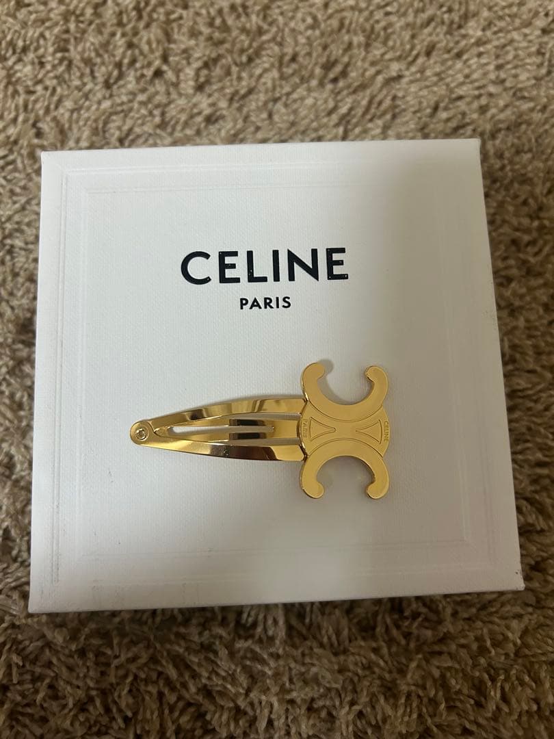 CELINE ゴールド ヘアクリップ 1つのみ