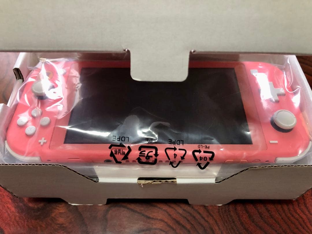 Nintendo Switch Lite どうぶつの森デザイン ピンク