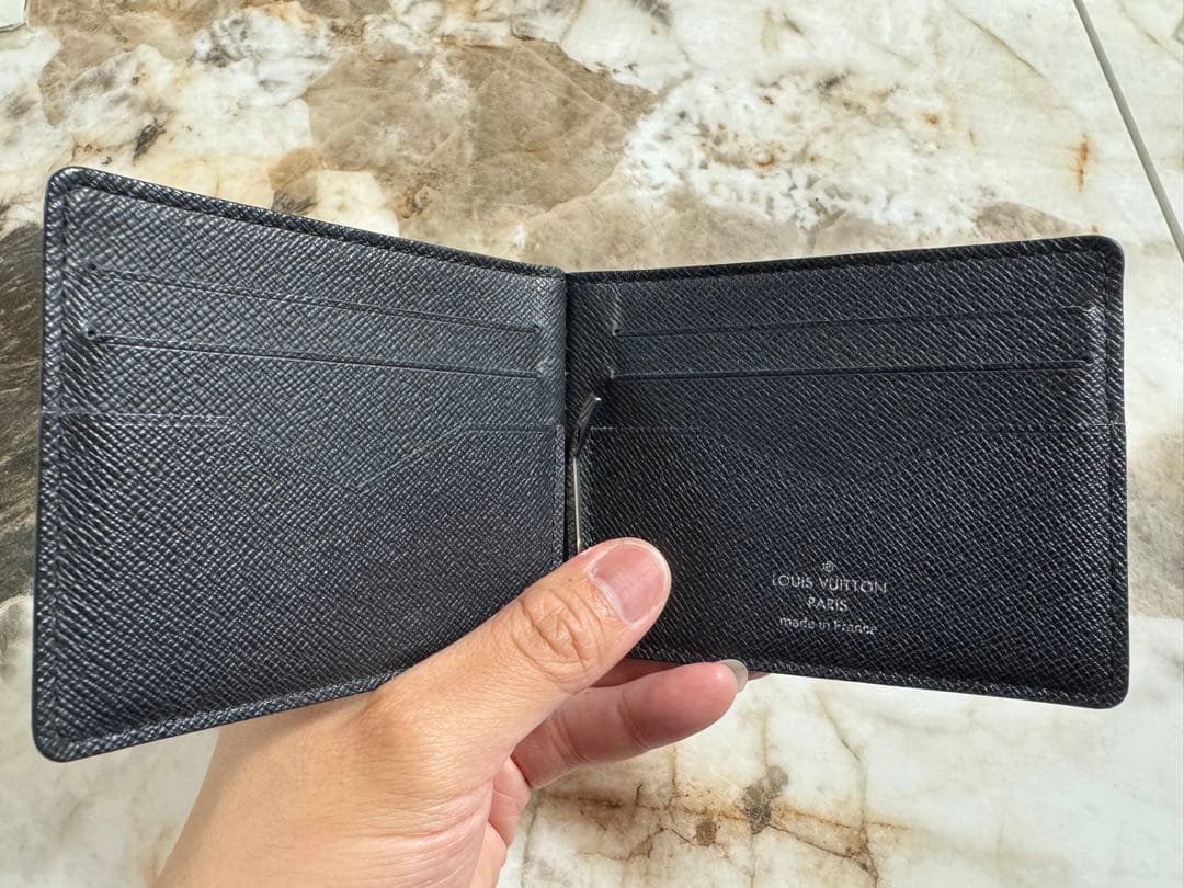 【正規品・美品】ルイヴィトン マネークリップ 財布 タイガ・レザー ブラック