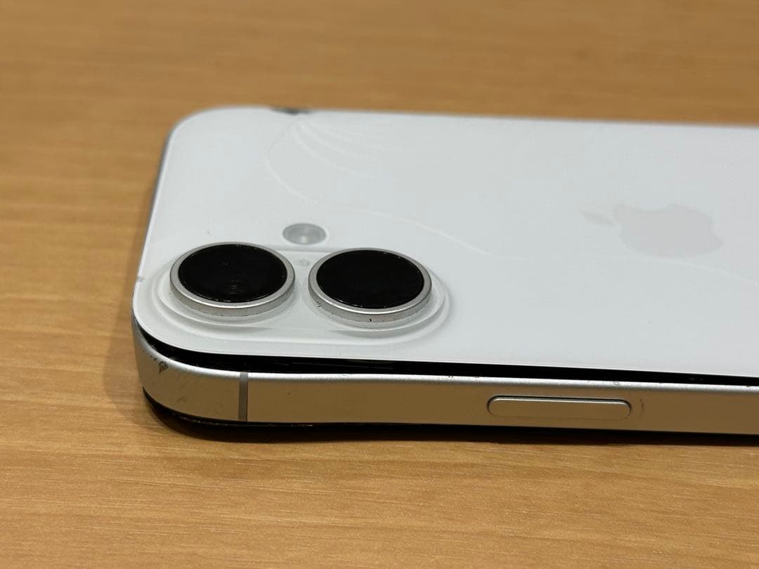 Apple iPhone 16 ホワイト　ジャンク