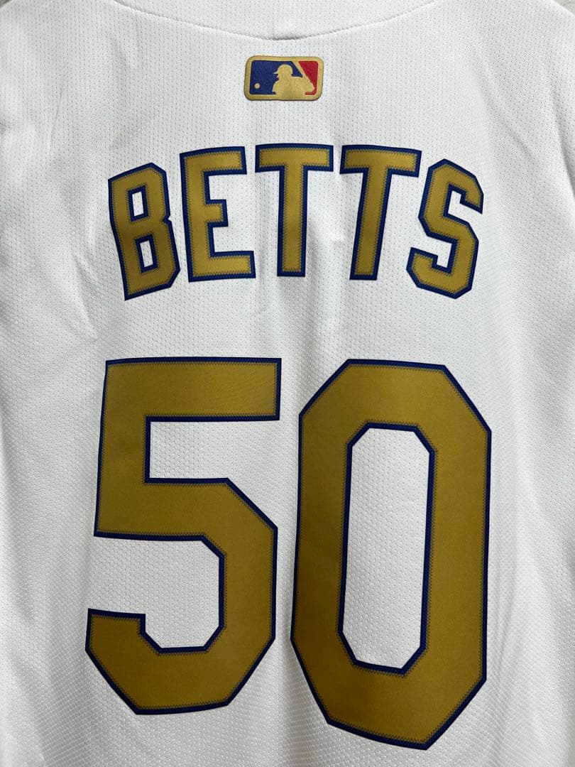 ドジャース ムーキーベッツ ゴールドユニフォーム サイズL 新品タグ付 正規品