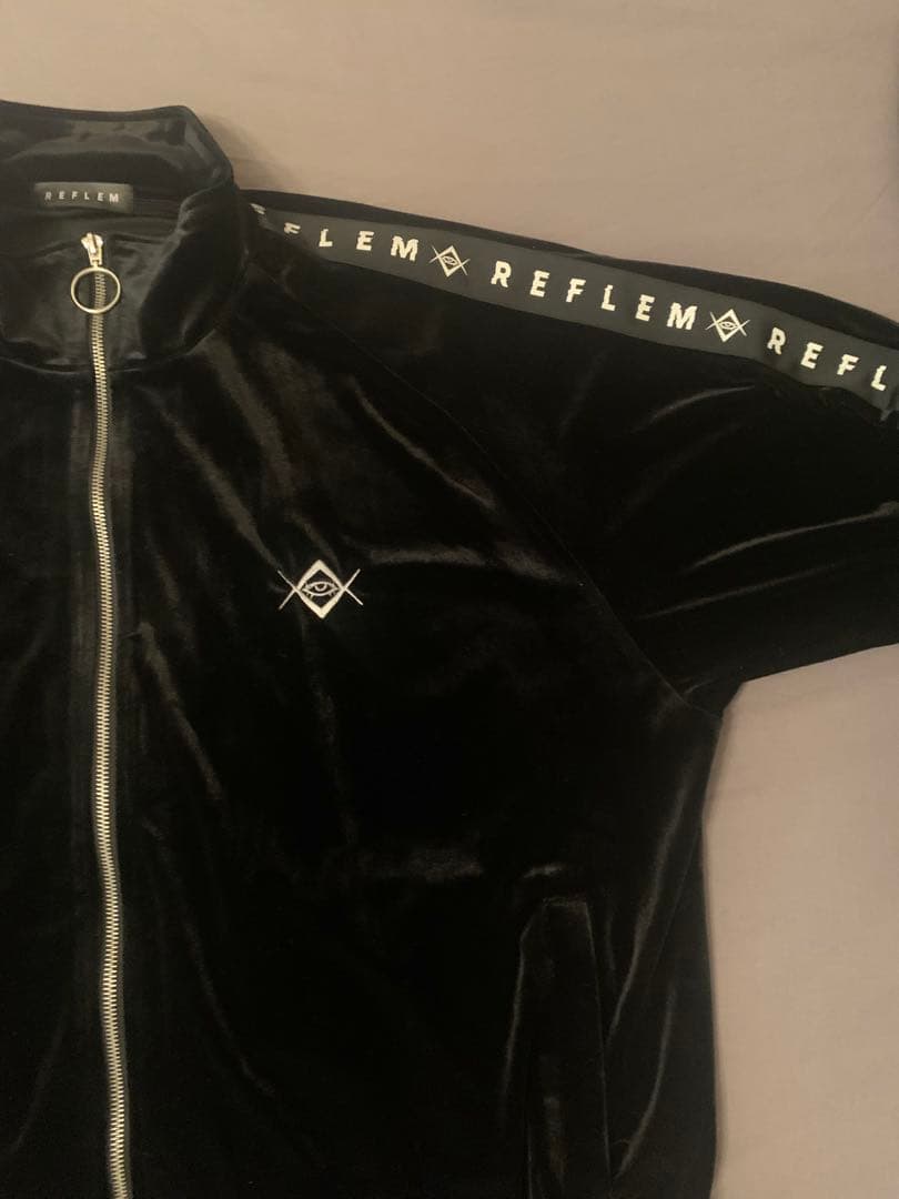 【美品】『REFLEM/レフレム』ロゴテープベロアジャージ