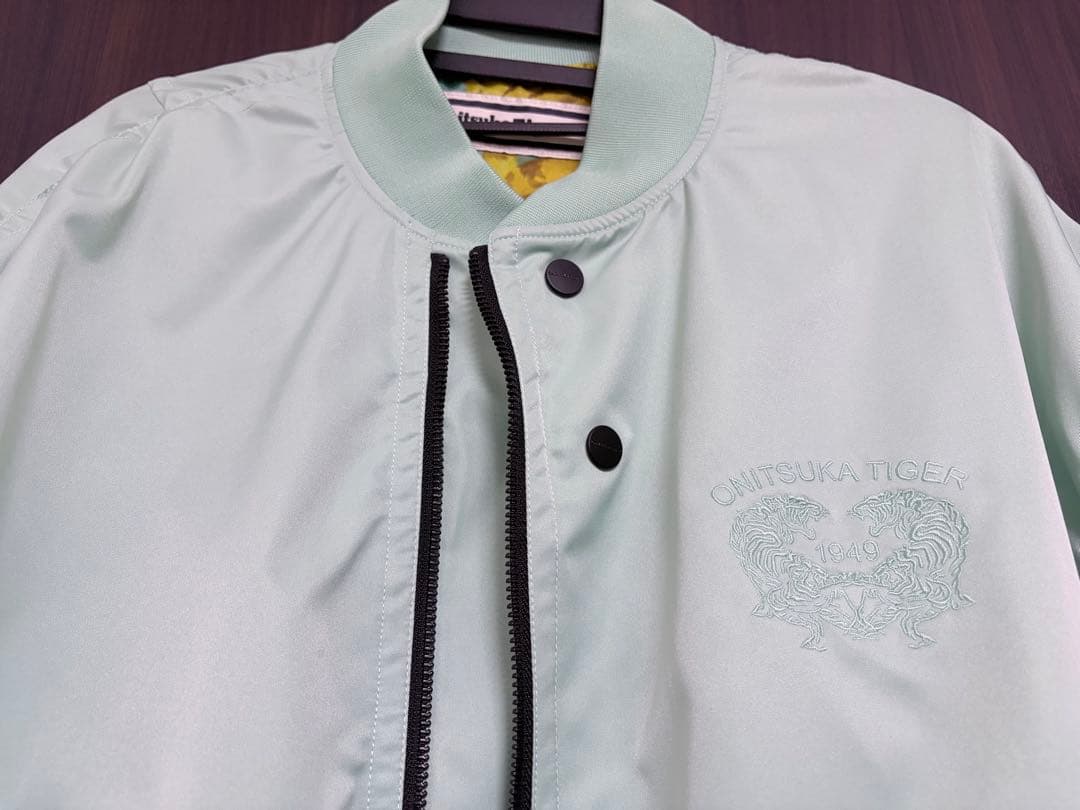Onitsuka Tiger プリンティッドボンバージャケット ライトグリーン