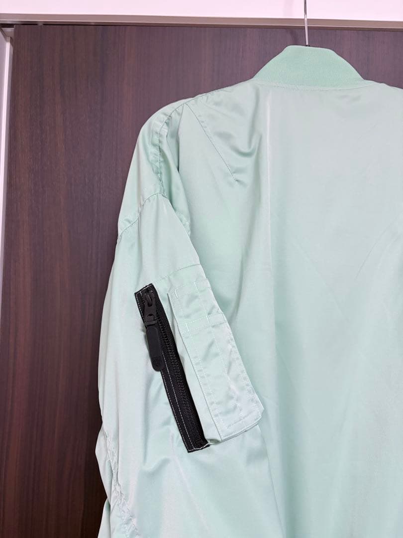 Onitsuka Tiger プリンティッドボンバージャケット ライトグリーン