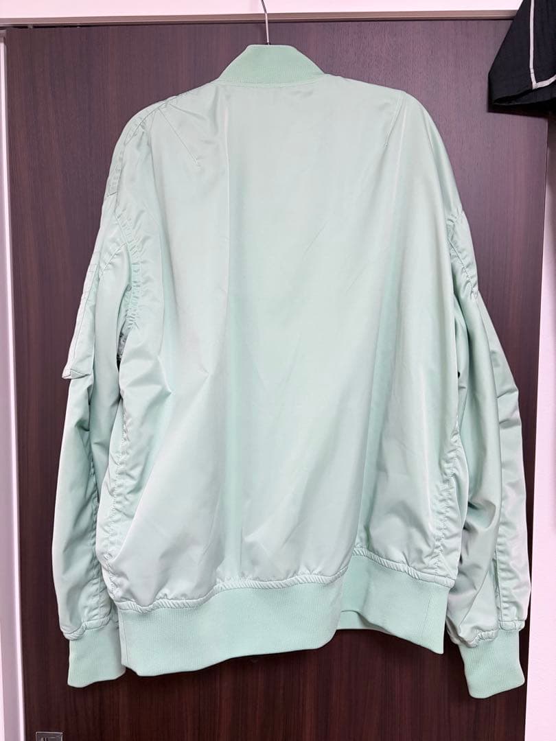 Onitsuka Tiger プリンティッドボンバージャケット ライトグリーン