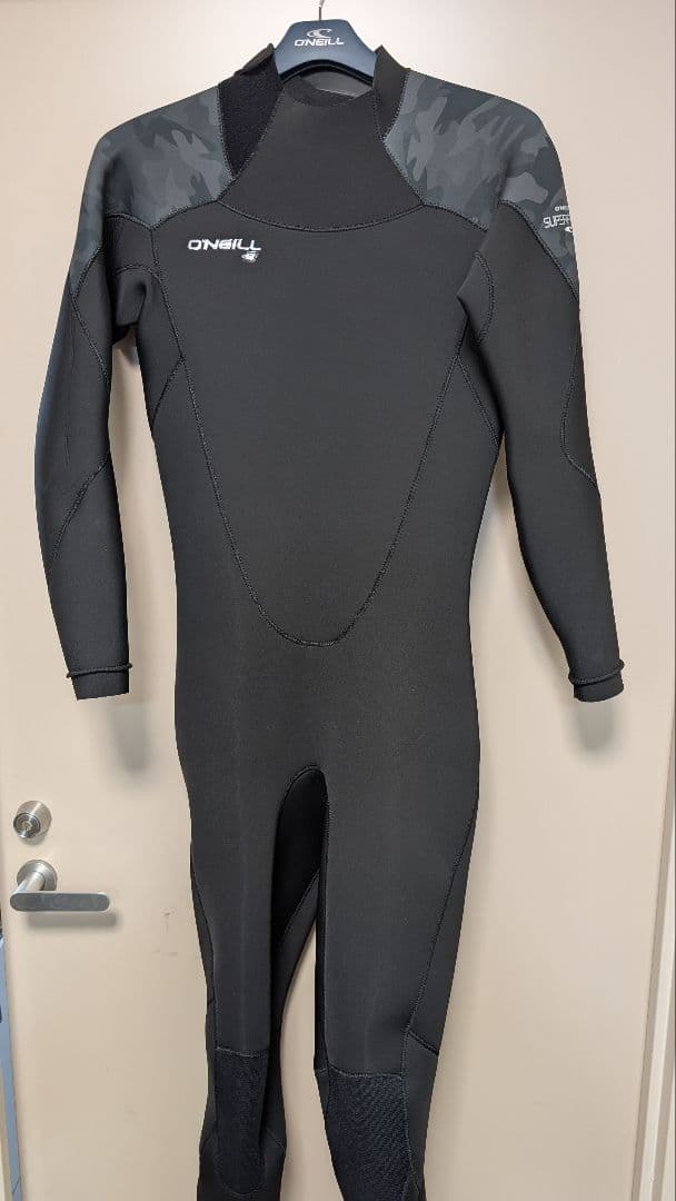 【元値46000円】SUPERFREAK ウェットスーツ 3/2mm（2024）