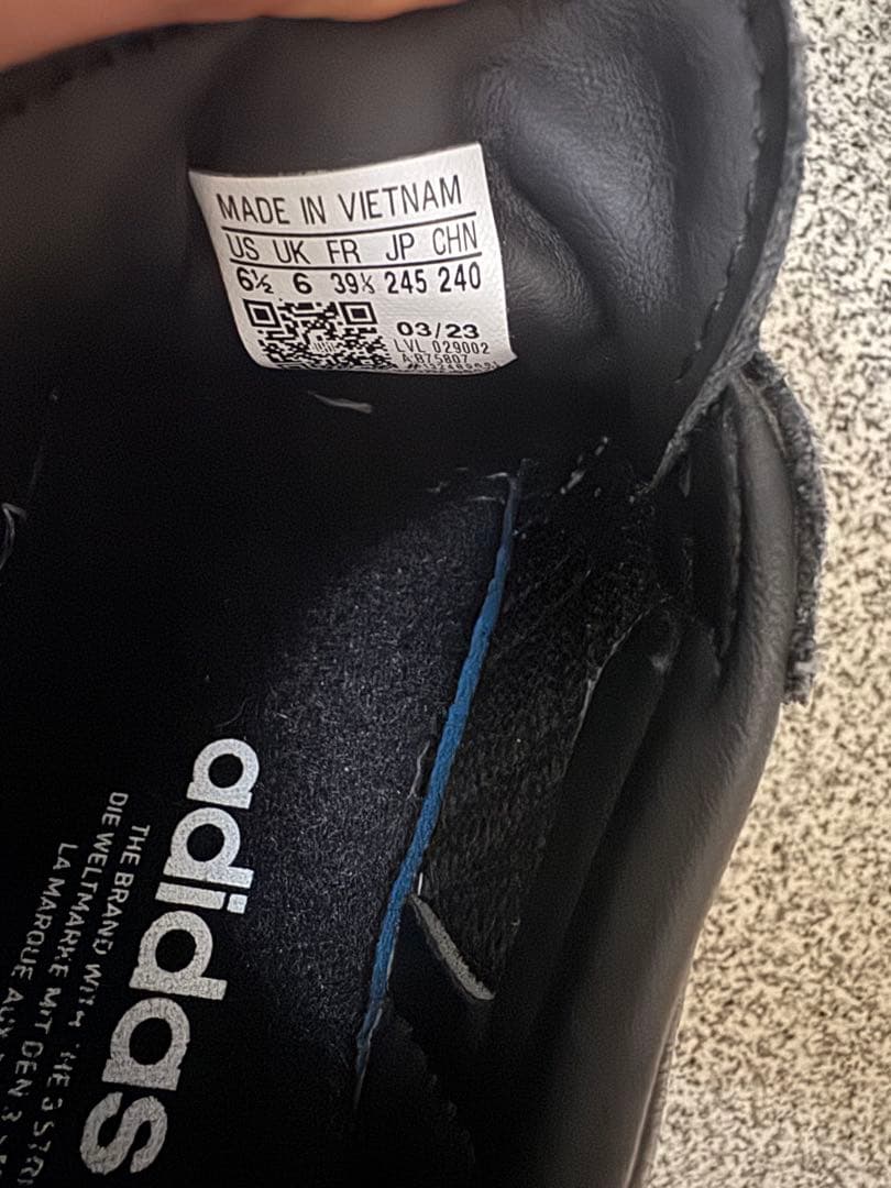 adidas Samba 黒/白 スニーカー