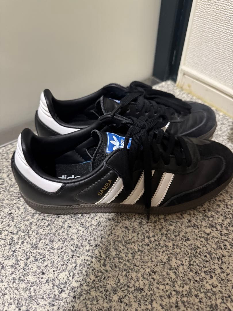 adidas Samba 黒/白 スニーカー