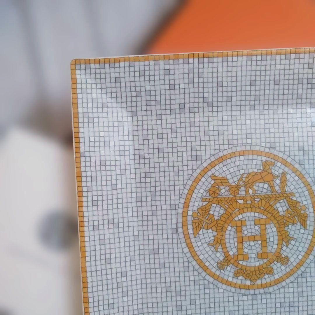 最終セール❄️未使用◆HERMESプチカレ 24ゴールド　15×15cm