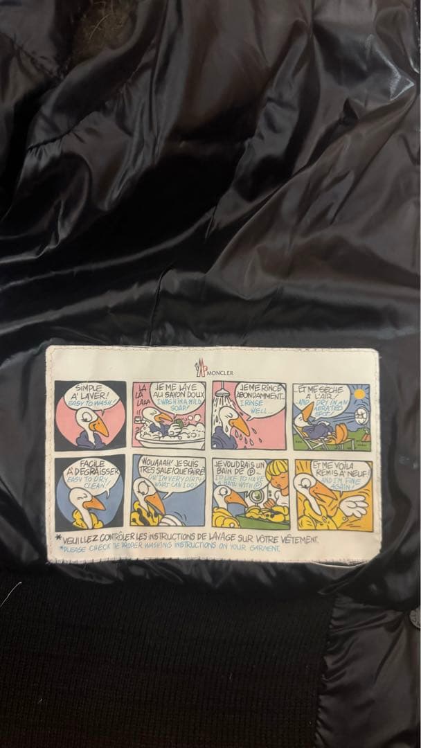 超お得‼️ MONCER ブラックファーダウンベスト ［ファー付き］