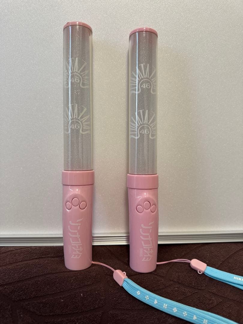 日向坂46 1st写真集、ペンライト、書本、ペンライト他