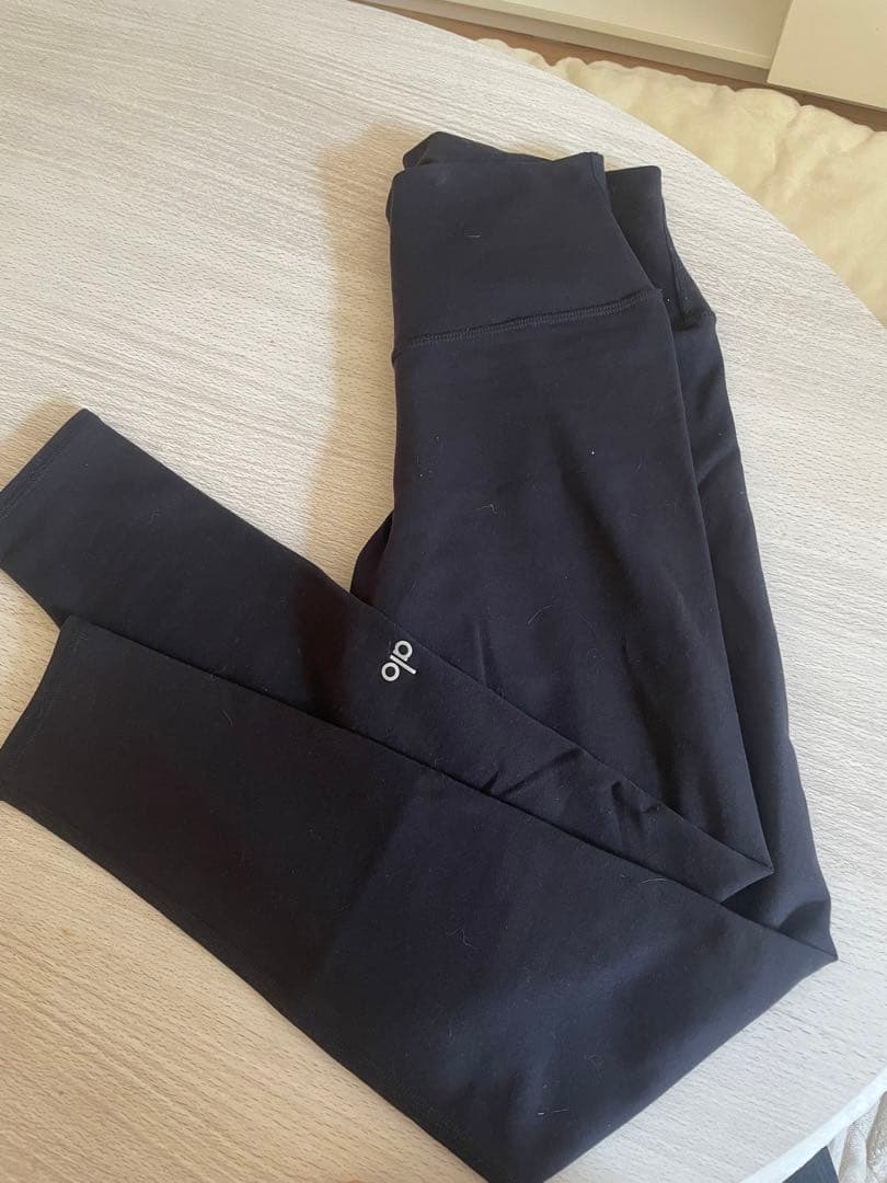 期間限定値下げ！【即購入可】alo yoga 正規品 レギンス Mサイズ