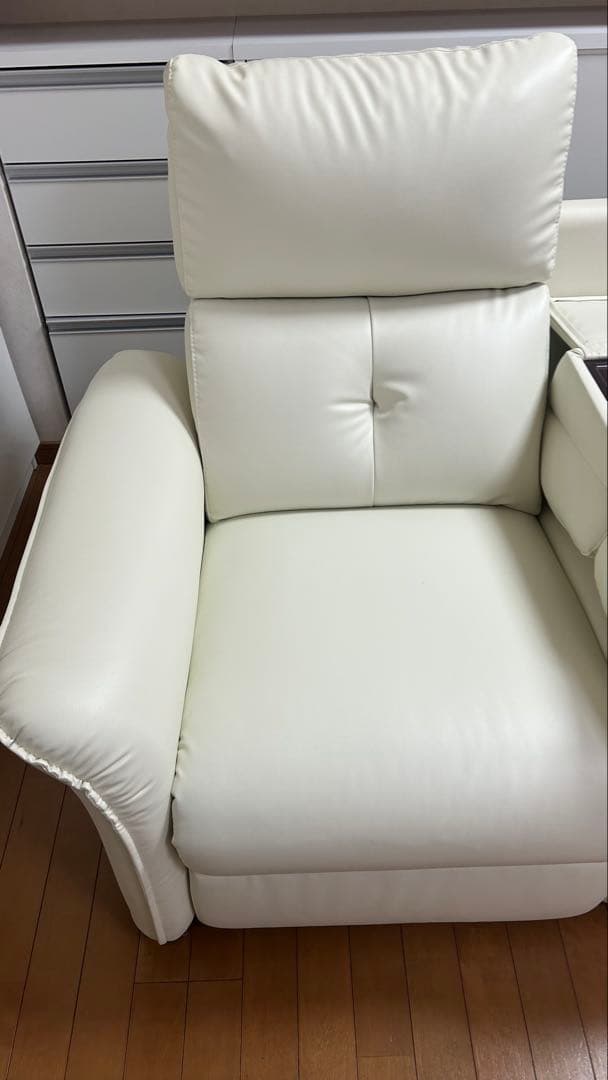 ニトリ 電動リクライニングソファ　3人掛けテーブル付※商品の説明確認してください