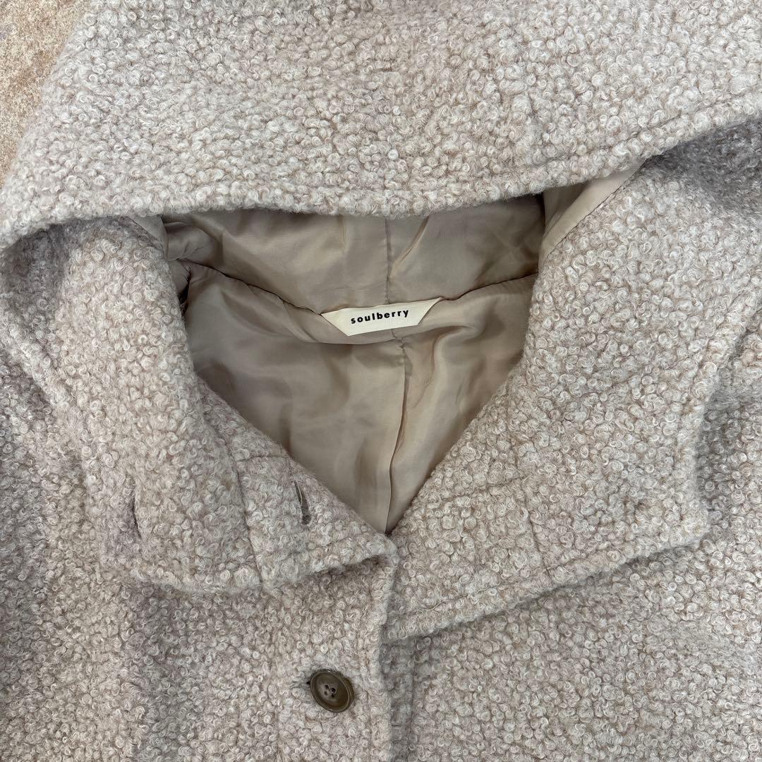 フード付きベージュボアコート