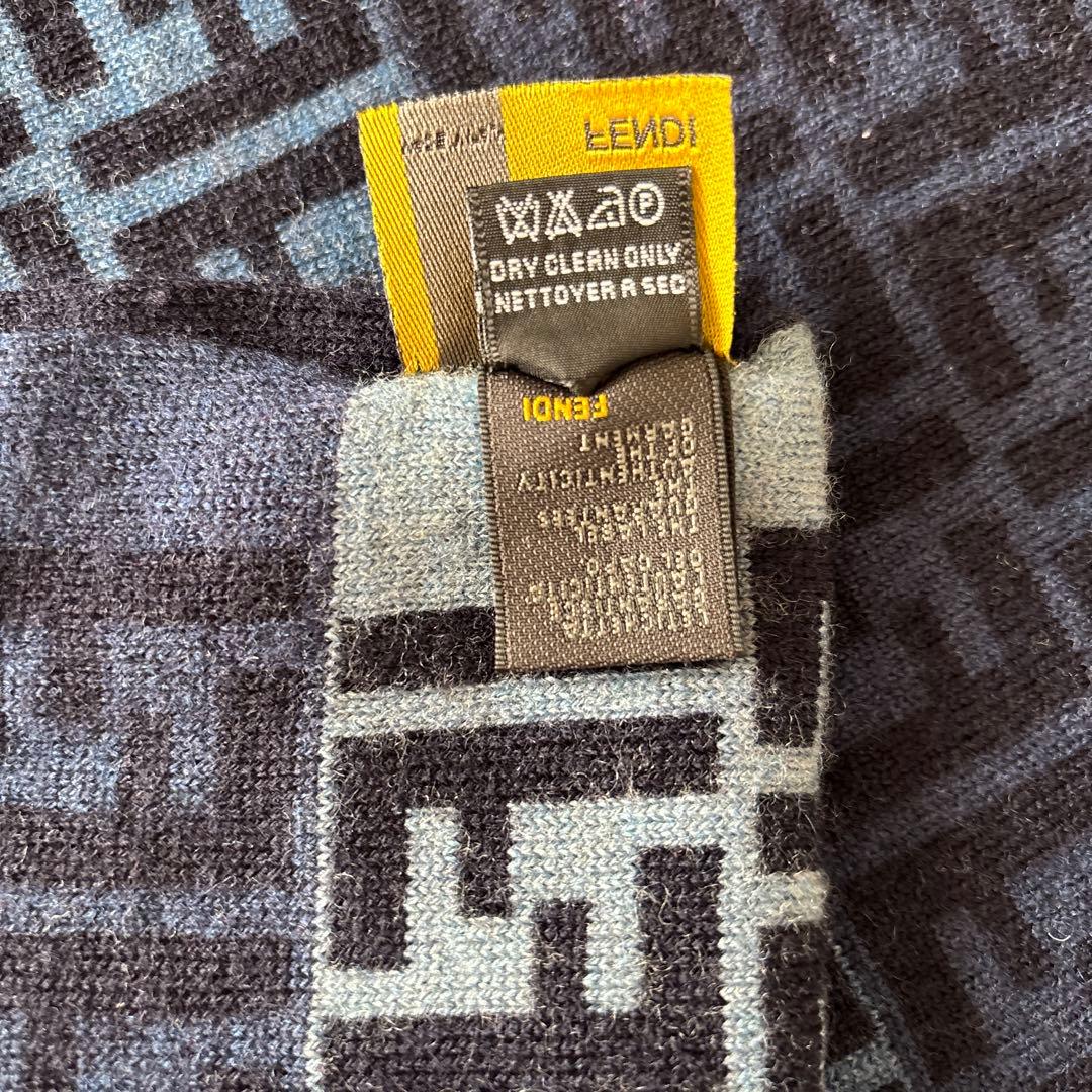 FENDI 幾何学模様 マフラー ダークブルー