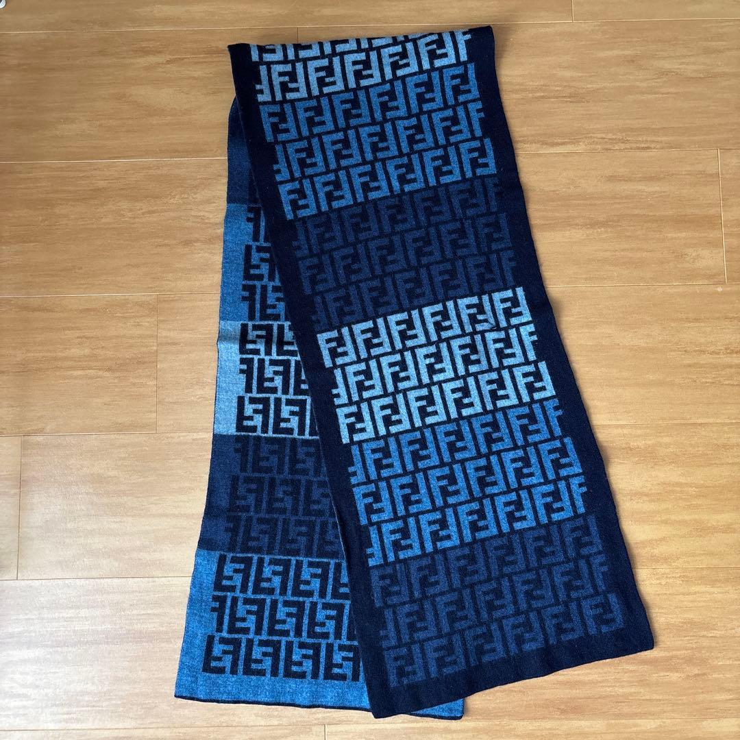 FENDI 幾何学模様 マフラー ダークブルー