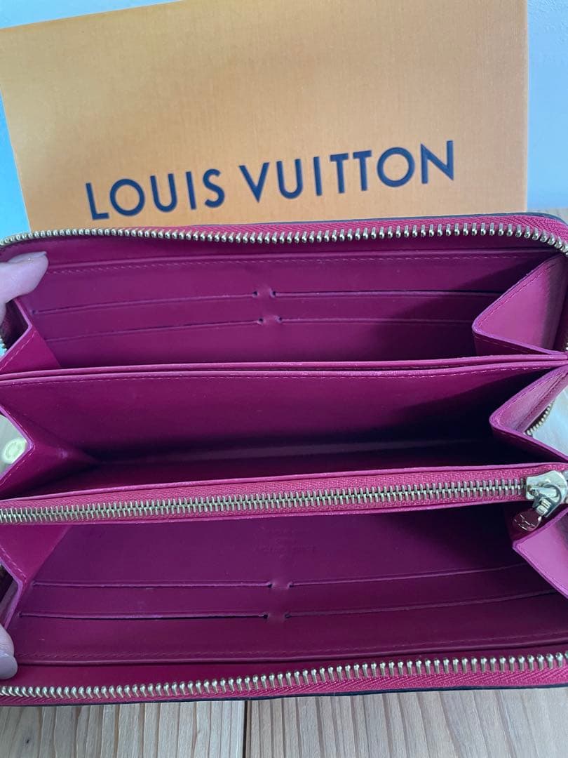 ルイ・ヴィトン 赤 長財布 保存袋・箱付き