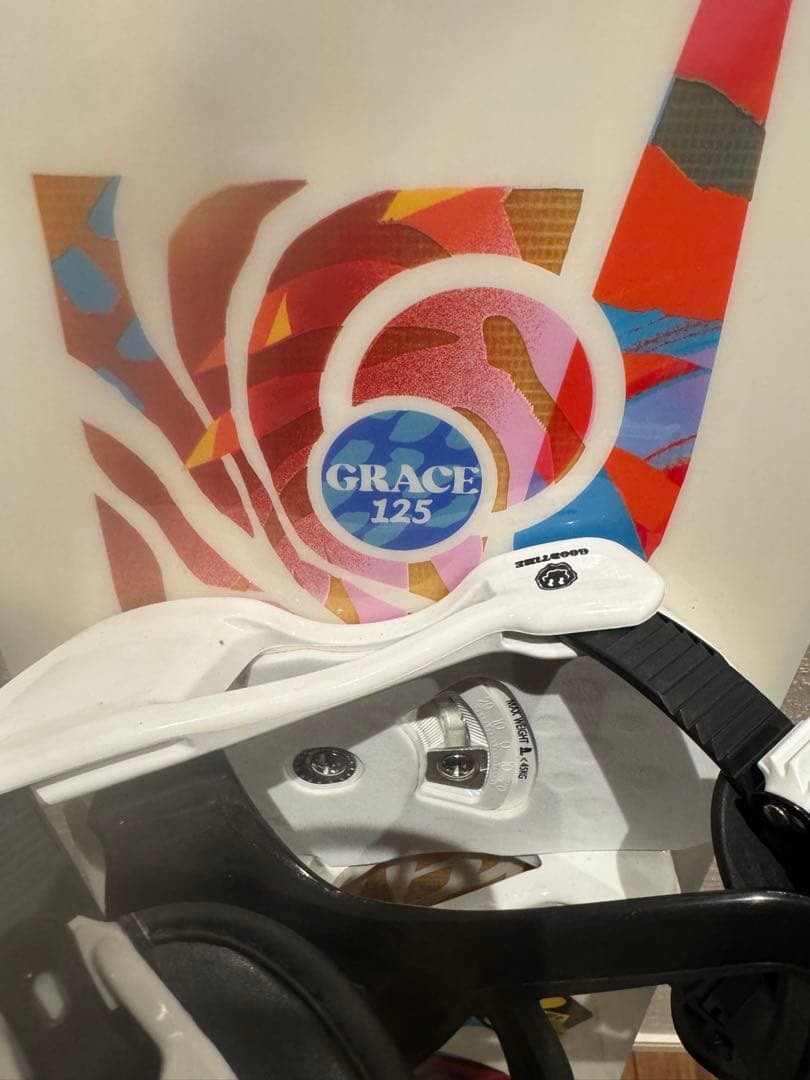 SALOMON キッズスノーボードセット　125 バインディング付 カバー付き