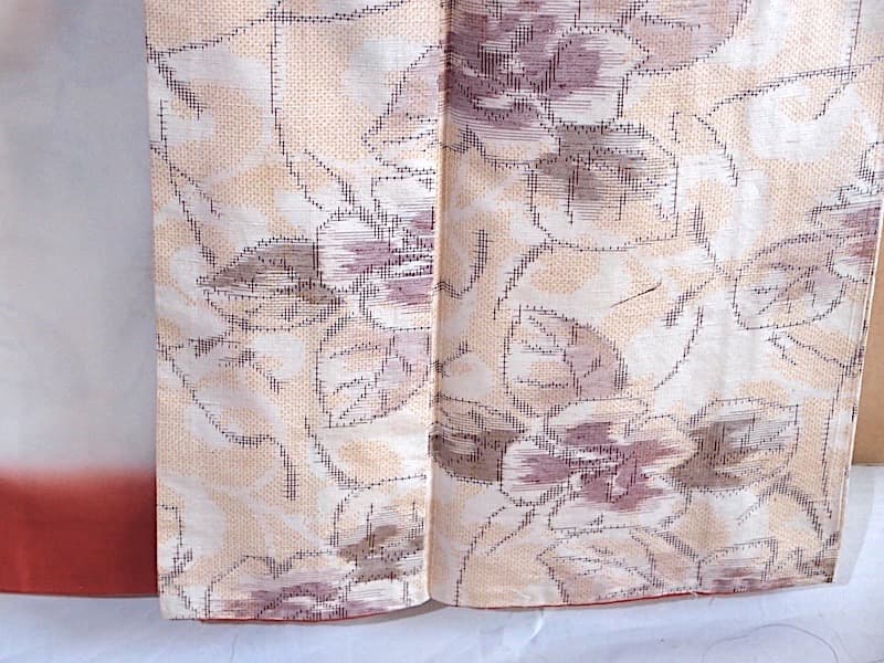 未使用　紬着物（花葉文）裄66,5　正絹美品