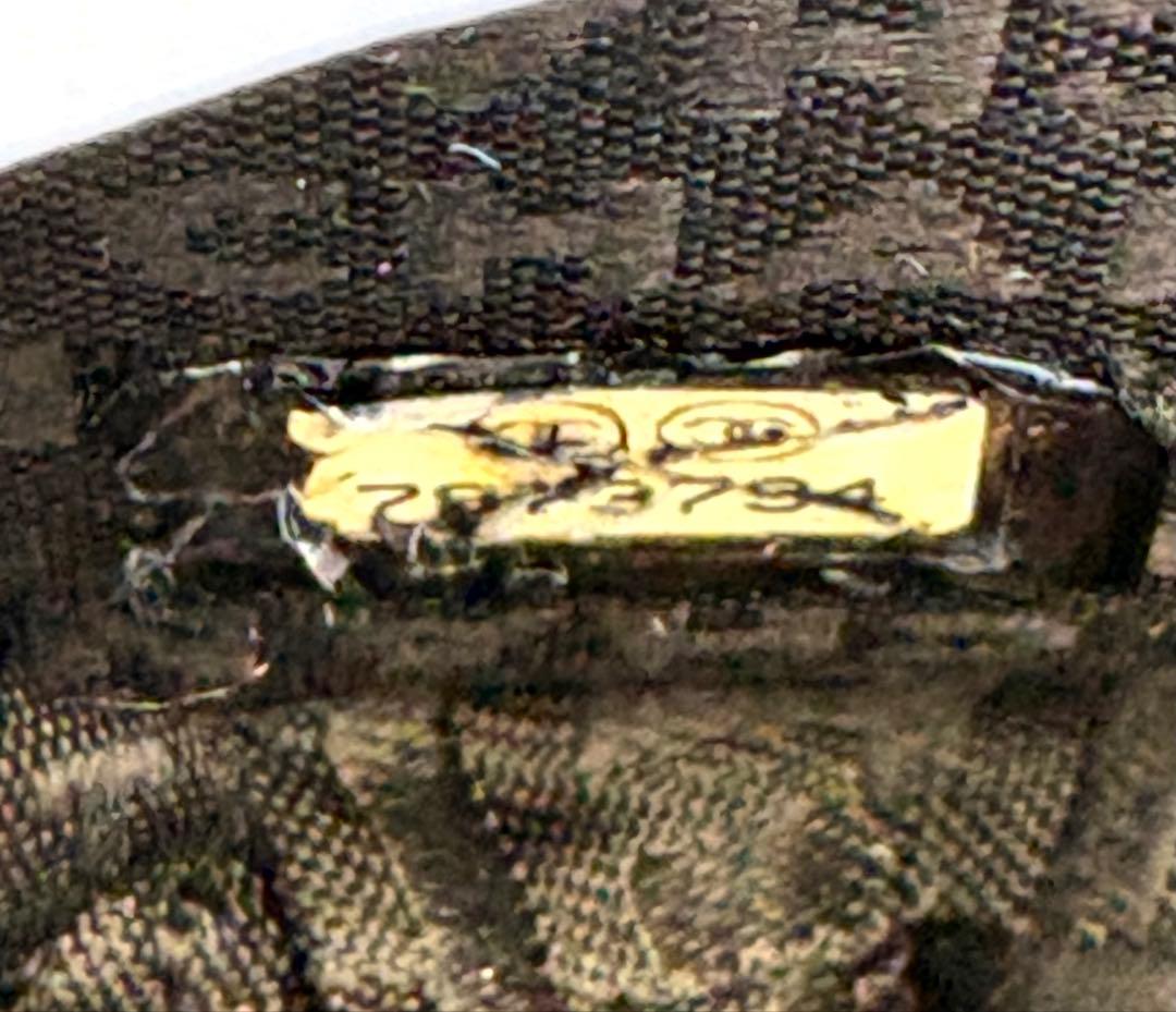 CHANEL 本物 カメリアケース 小銭入 シール有 丸型 本革 レザー