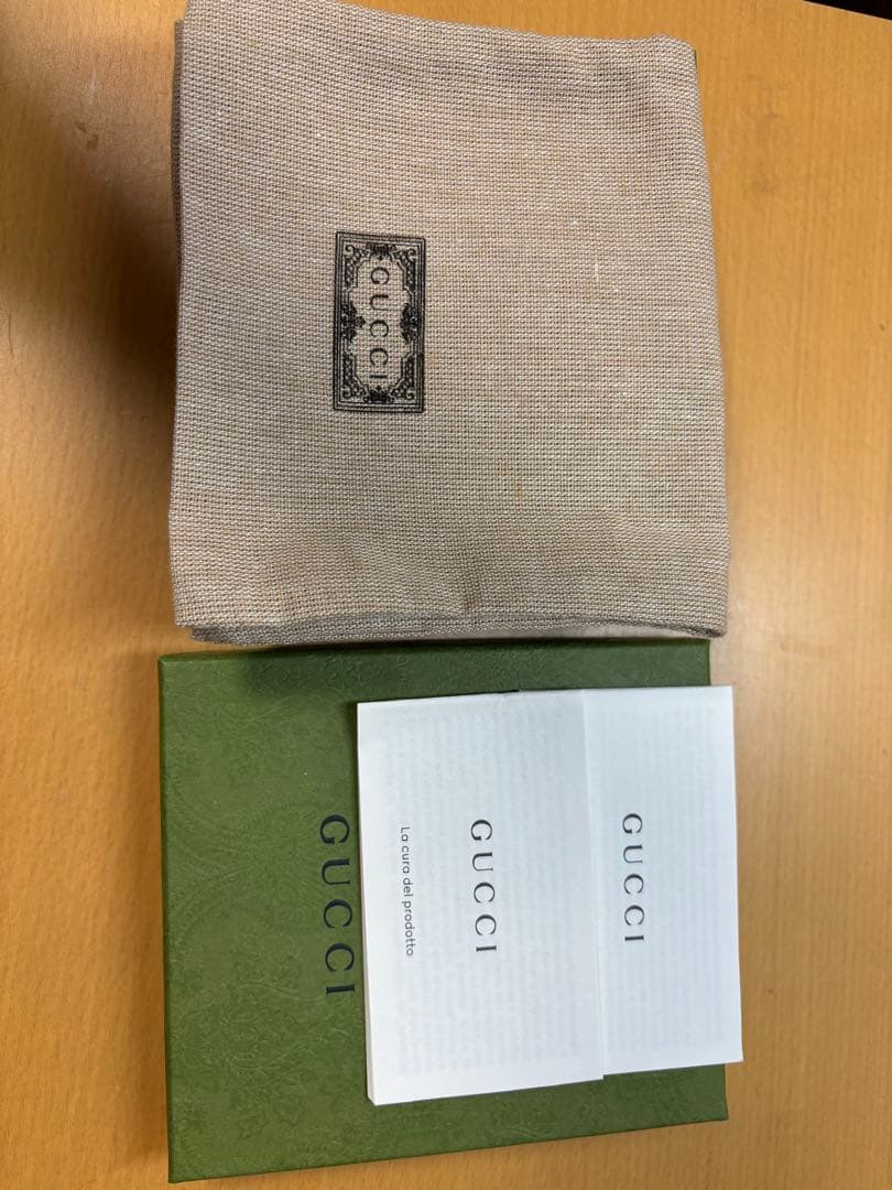Gucci 黒 レザー 二つ折り財布 GGロゴ