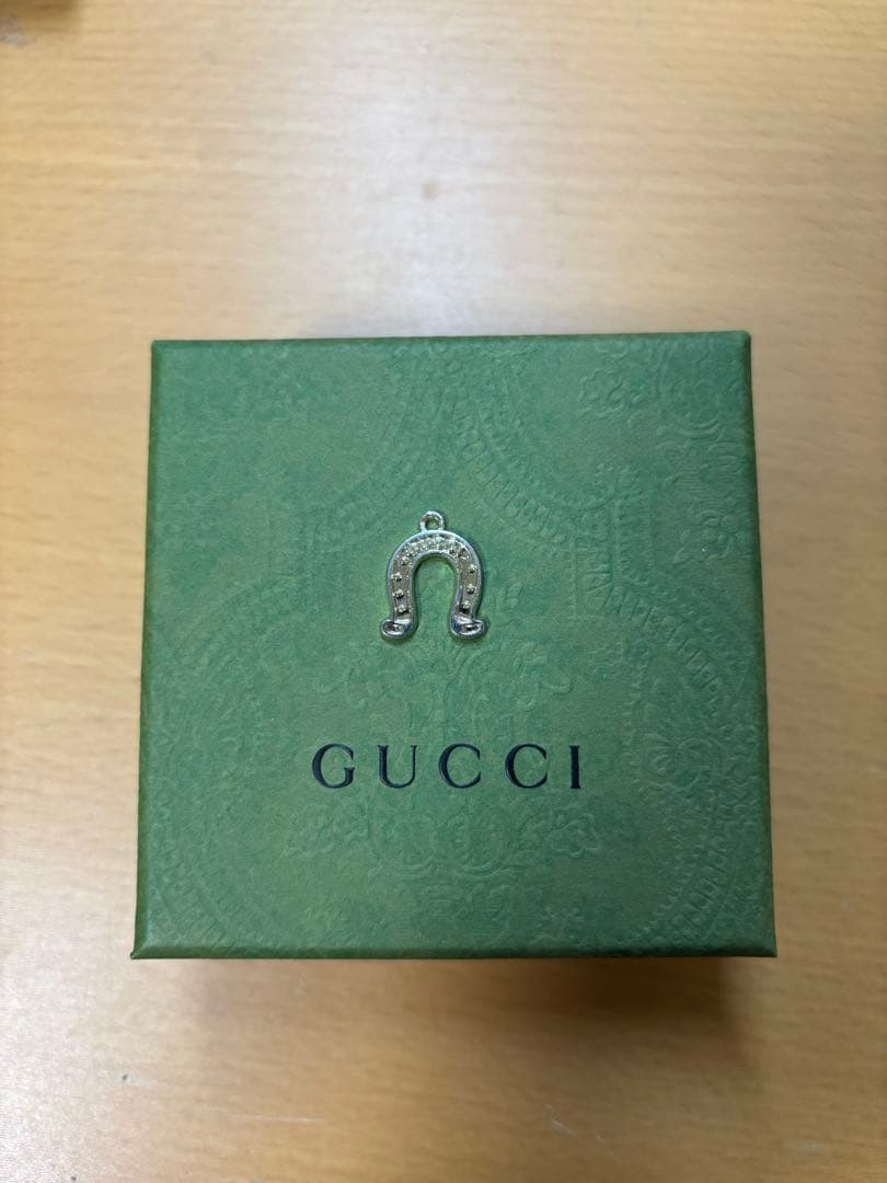 Gucci 黒 レザー 二つ折り財布 GGロゴ