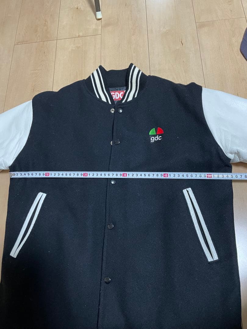 GDC 刺繍スタジャン Mサイズ ブラック・ホワイト