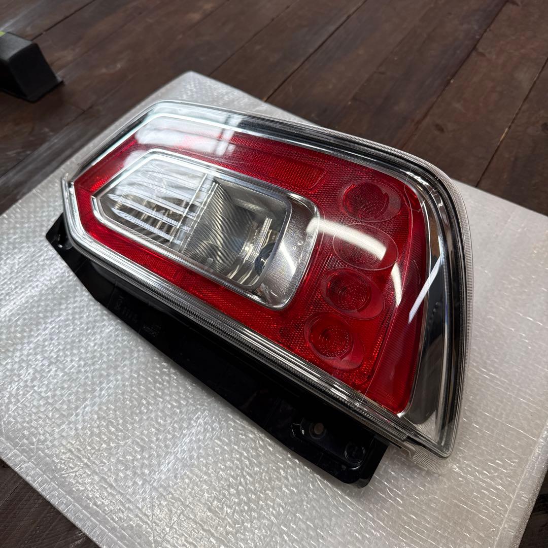 スズキ MH55S ワゴンR テールランプ 左